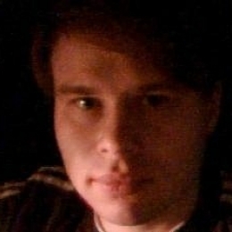 Молодой парень, ублажу даму Молодой парень, ублажу даму